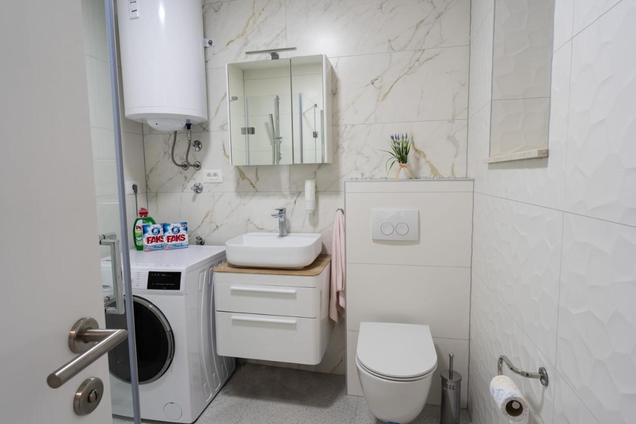 Apartmani Centar 루브스키 외부 사진