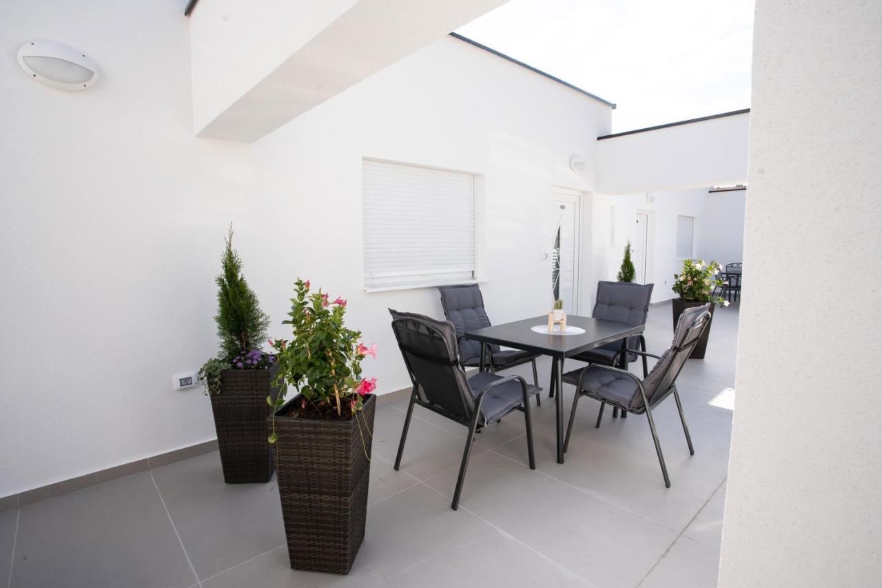 Apartmani Centar 루브스키 외부 사진