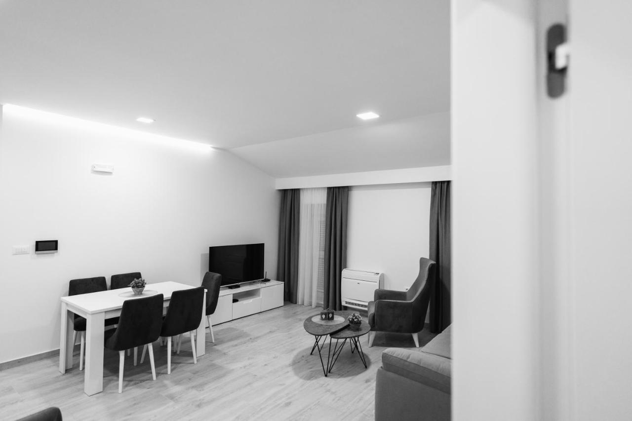 Apartmani Centar 루브스키 외부 사진