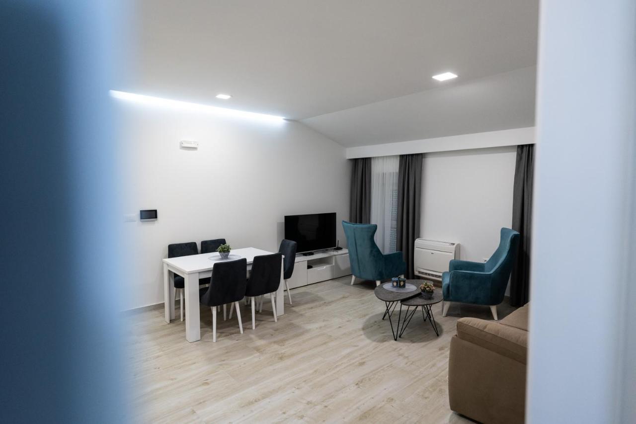 Apartmani Centar 루브스키 외부 사진