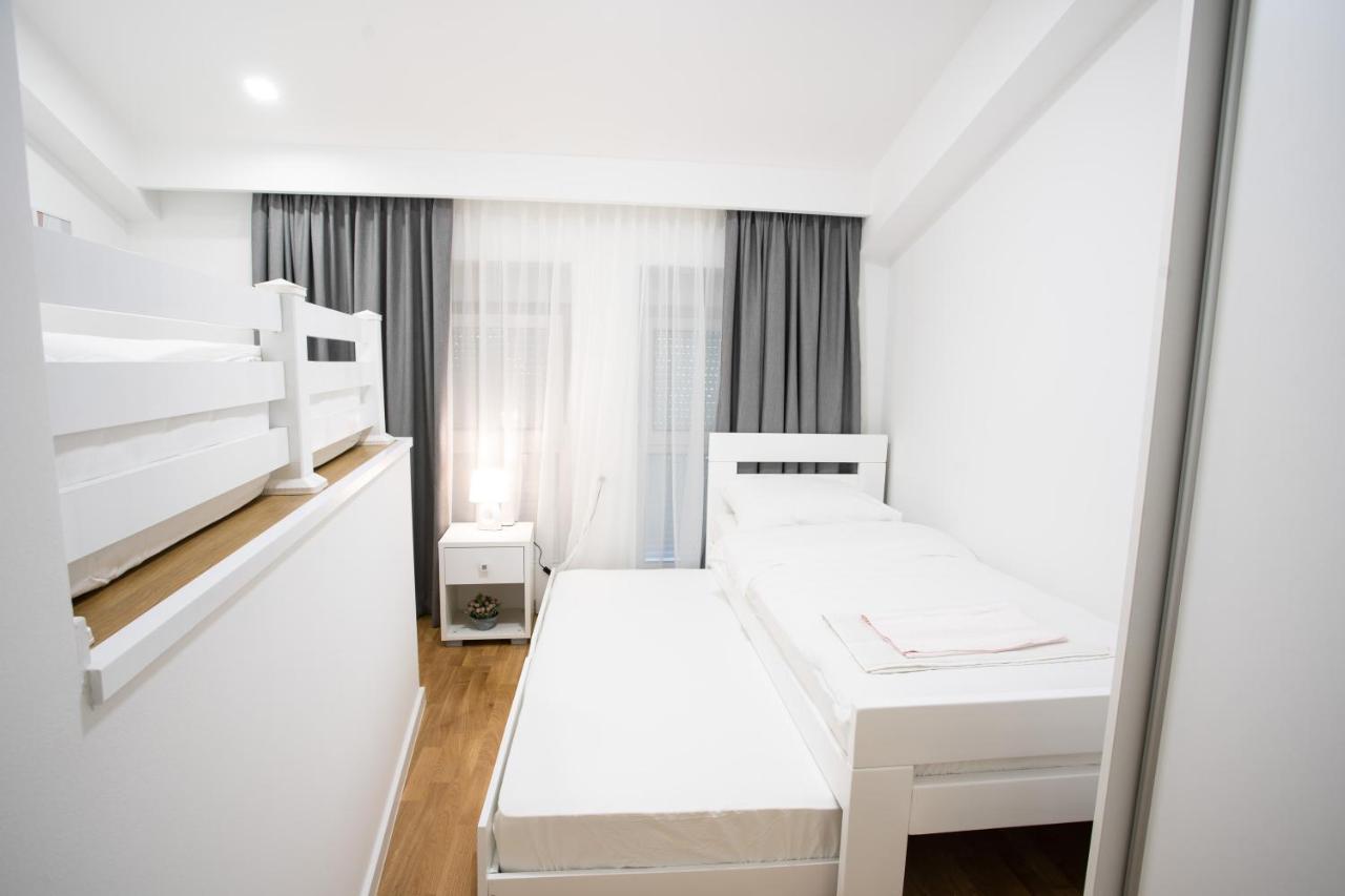 Apartmani Centar 루브스키 외부 사진