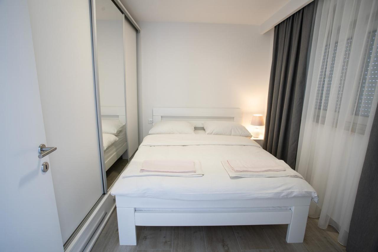 Apartmani Centar 루브스키 외부 사진