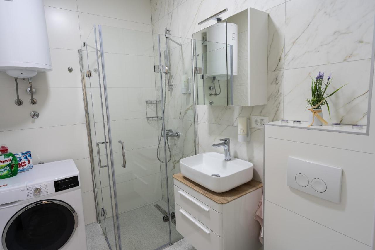 Apartmani Centar 루브스키 외부 사진